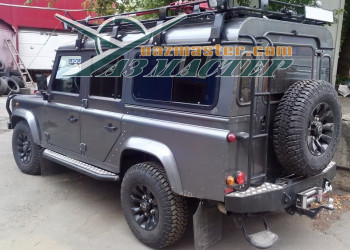 Установлена лестница верхнего  багажника