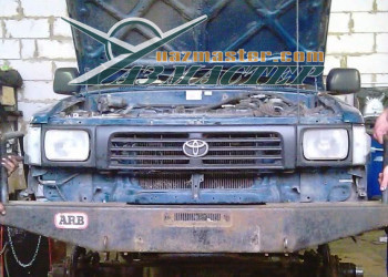 TOYOTA HILUX  бампер ARB (б/у) установили ниже штатного
